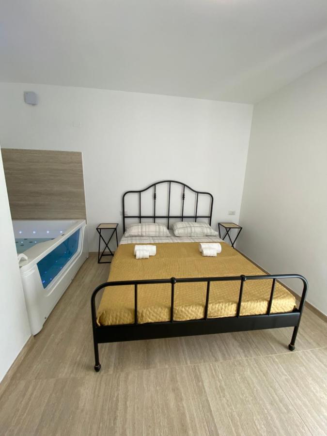 Maris Suite - Appartamento Con Vasca Idromassaggio Alghero Extérieur photo